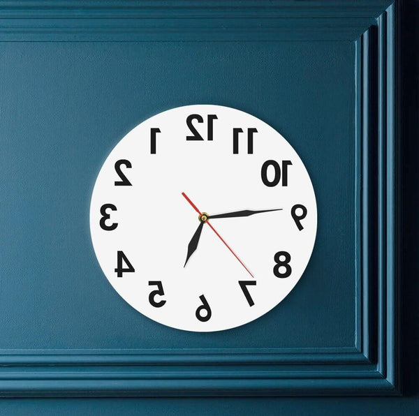 horloge inversee design