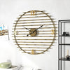 horloge en metal dore