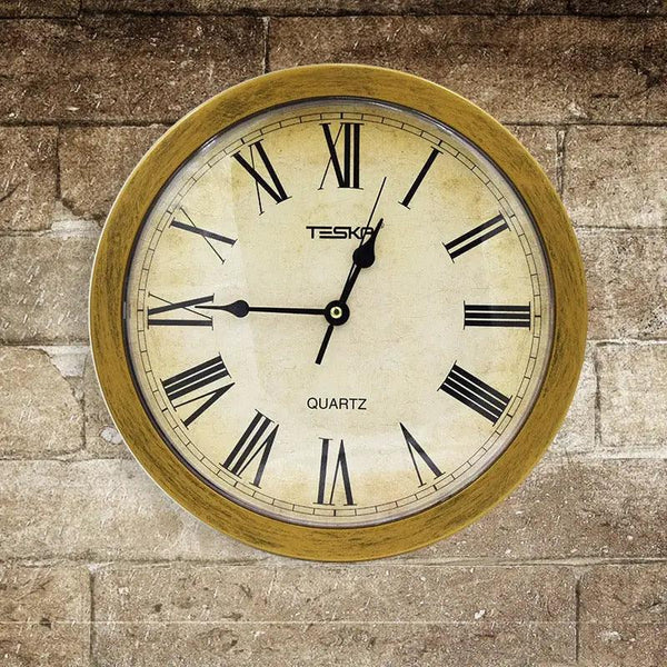 horloge avec coffre secret