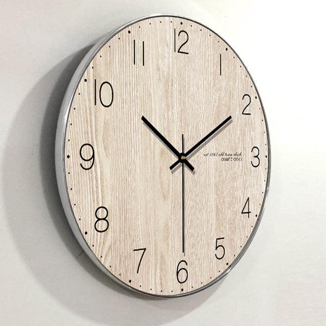 horloge bois clair