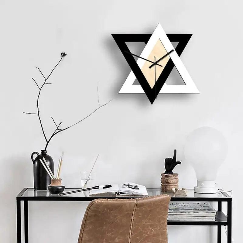 horloge creative noir et blanc