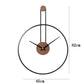 horloge en metal moderne