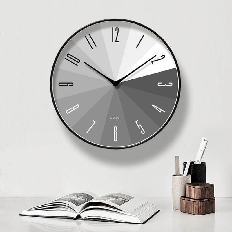 horloge design grise