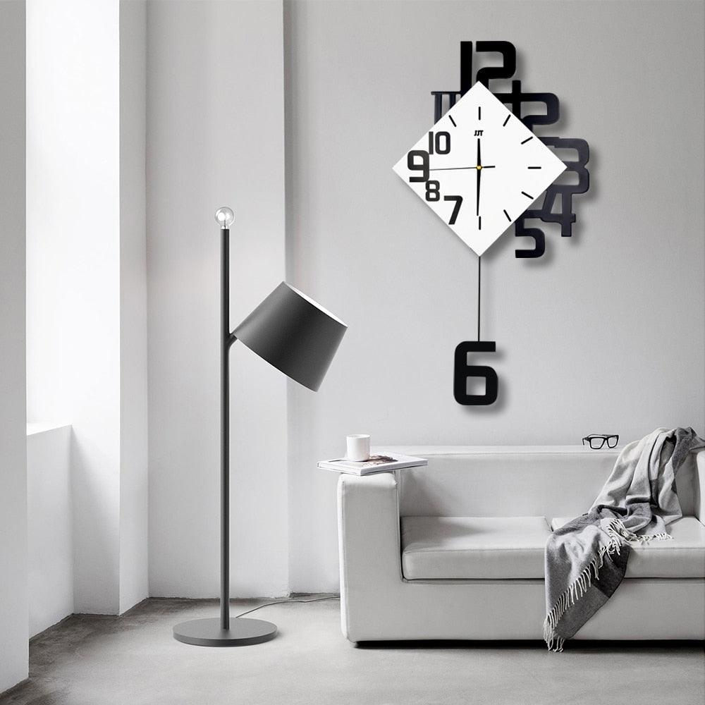 horloge design avec balancier