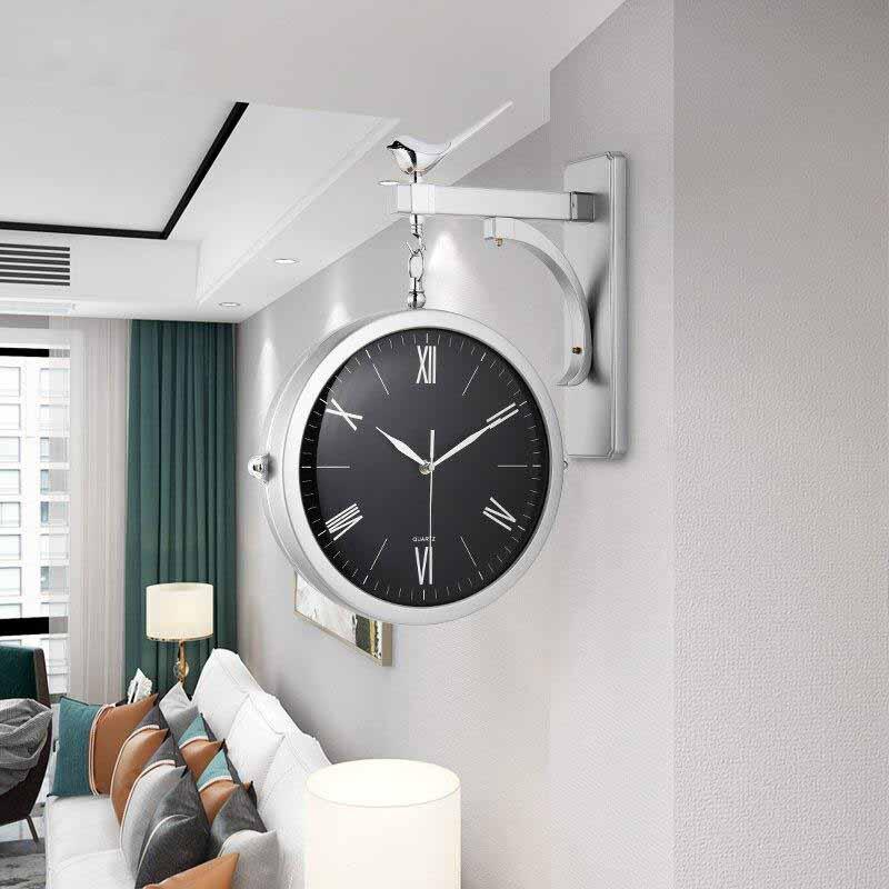 Horloge murale double face en fer forgé de style européen de style Horloge murale double face en fer forgé de style européen de style
