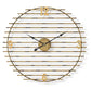 horloge en metal dore