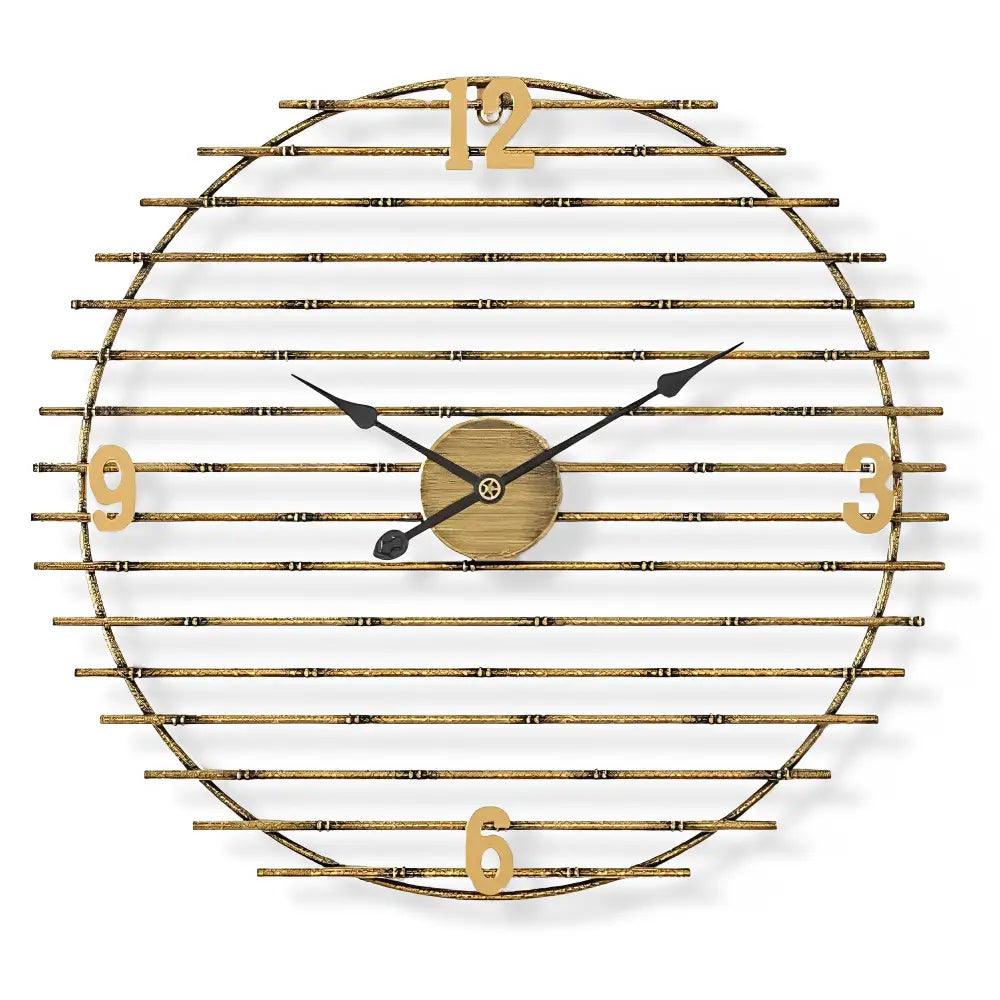 horloge en metal dore