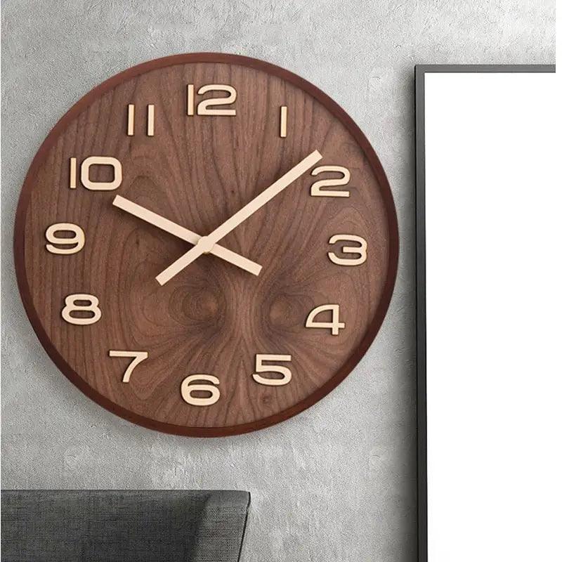 horloge en bois de noyer