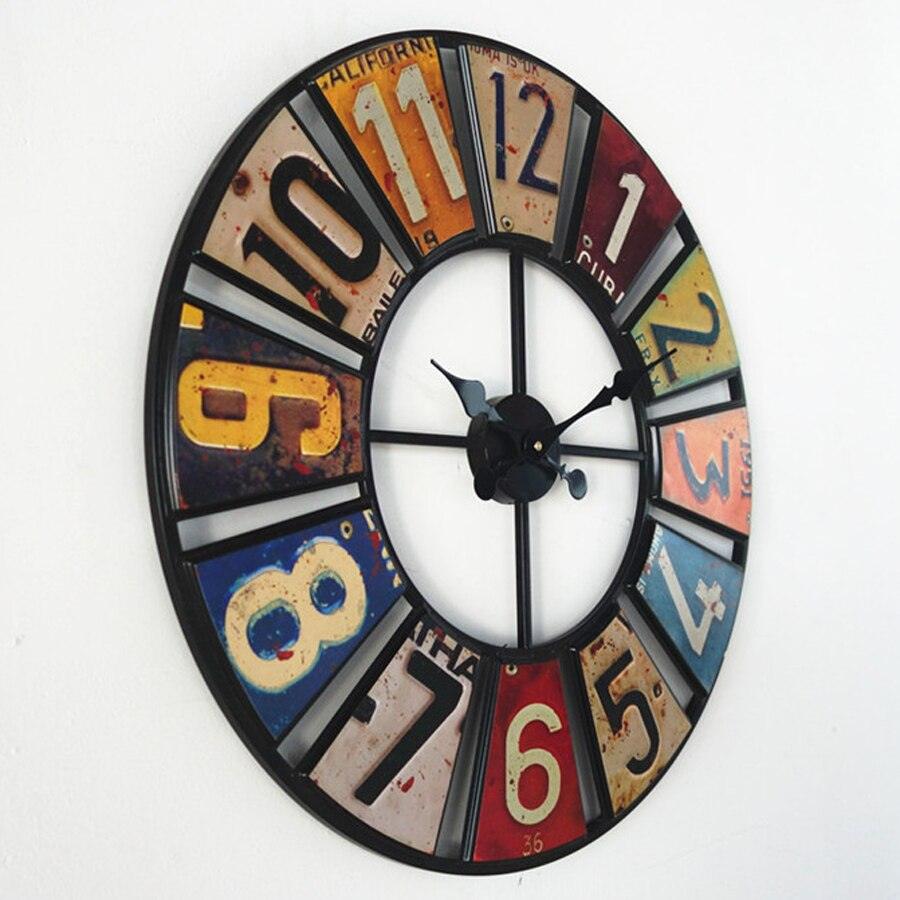 horloge industrielle coloree