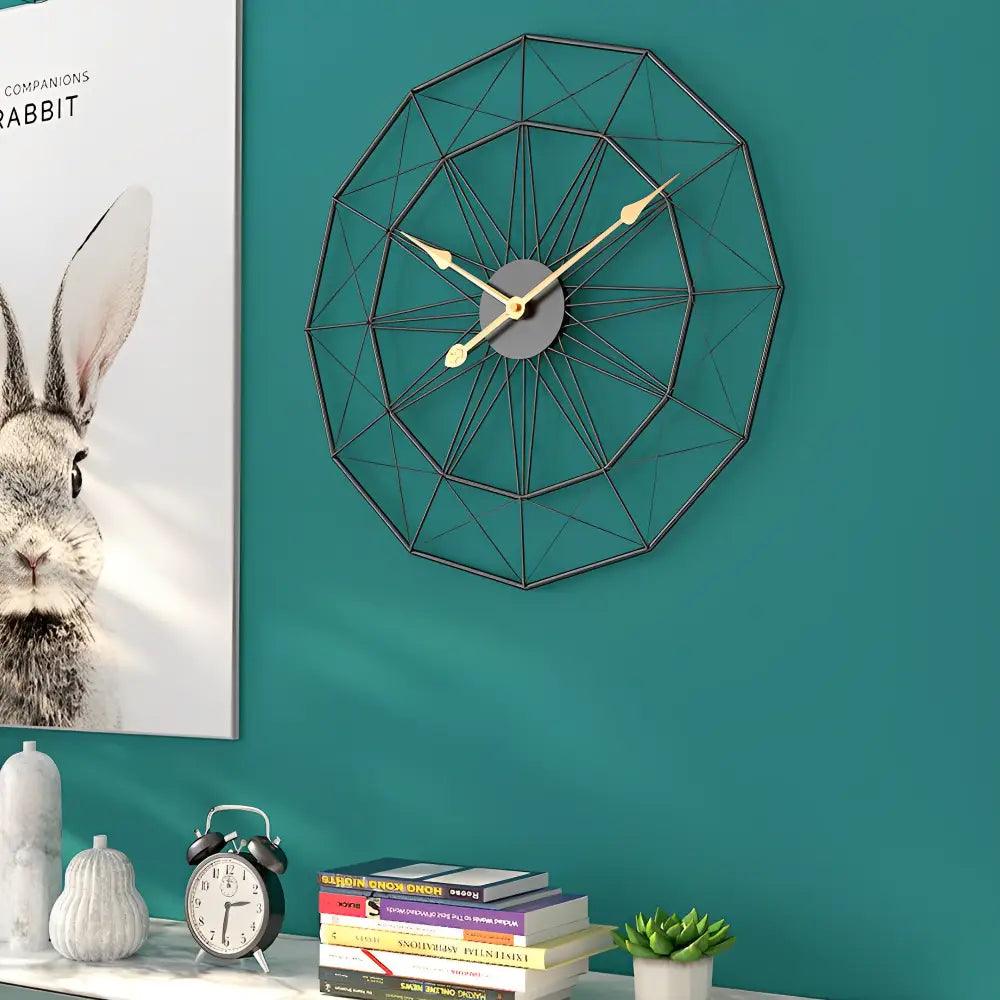 horloge nordique en metal