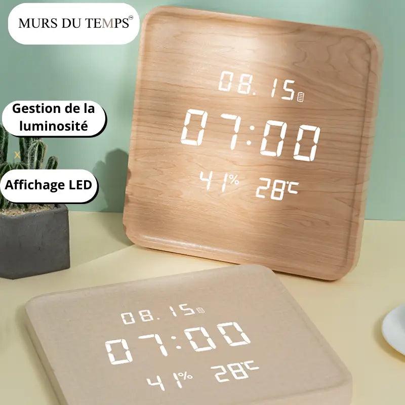 horloge digitale en bois