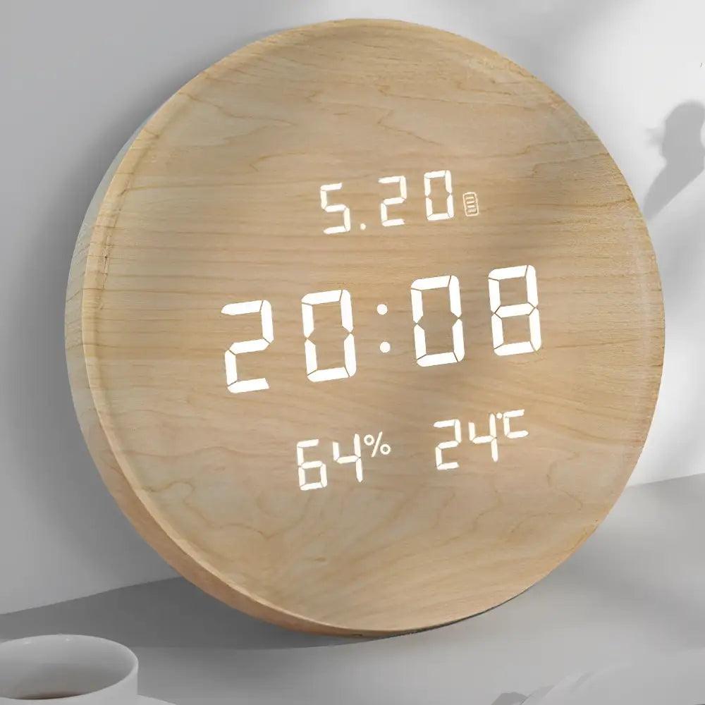 horloge digitale en bois