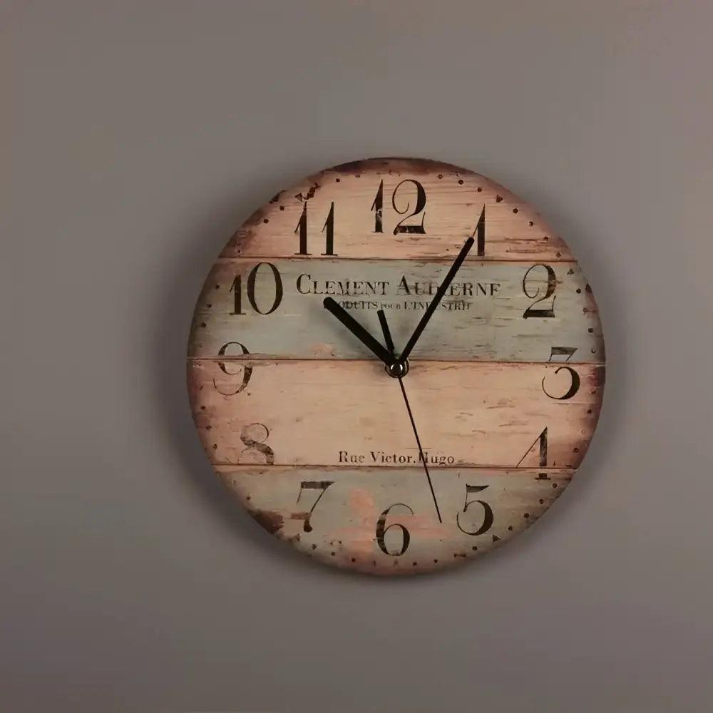 horloge vintage en bois