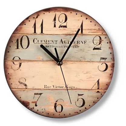 horloge vintage en bois