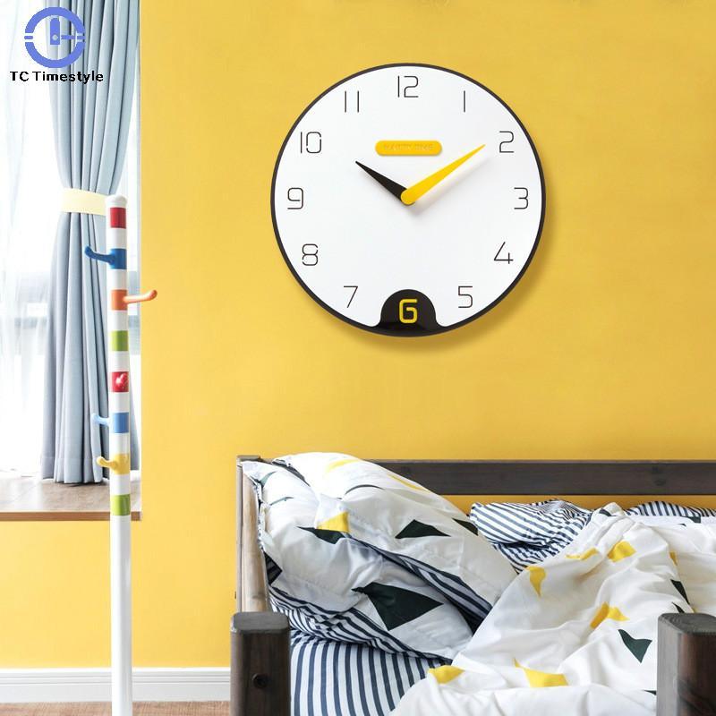 horloge scandinave design noir et jaune