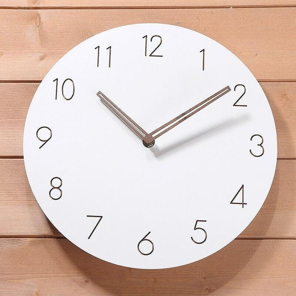horloge scandinave bois blanc moderne