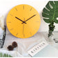 horloge scandinave jaune