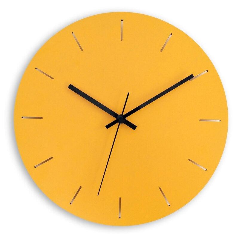 horloge scandinave jaune